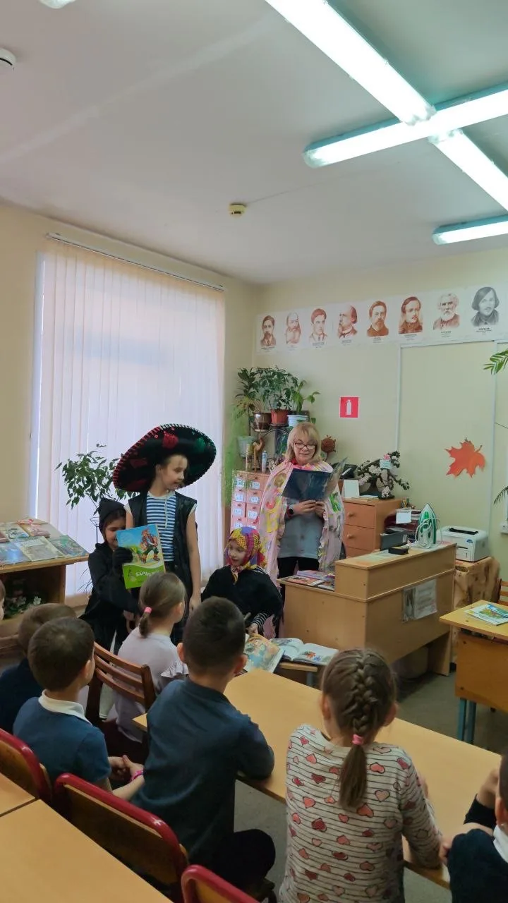 📚✨Ура! Ученики 1‑х классов успешно закончили изучение «Азбуки» — это большой шаг в мире чтения!  🎭В 