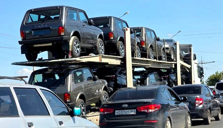 🚙🔥 Lada Niva Legend с новым мотором уже едет к дилерам: старт продаж — на носу
