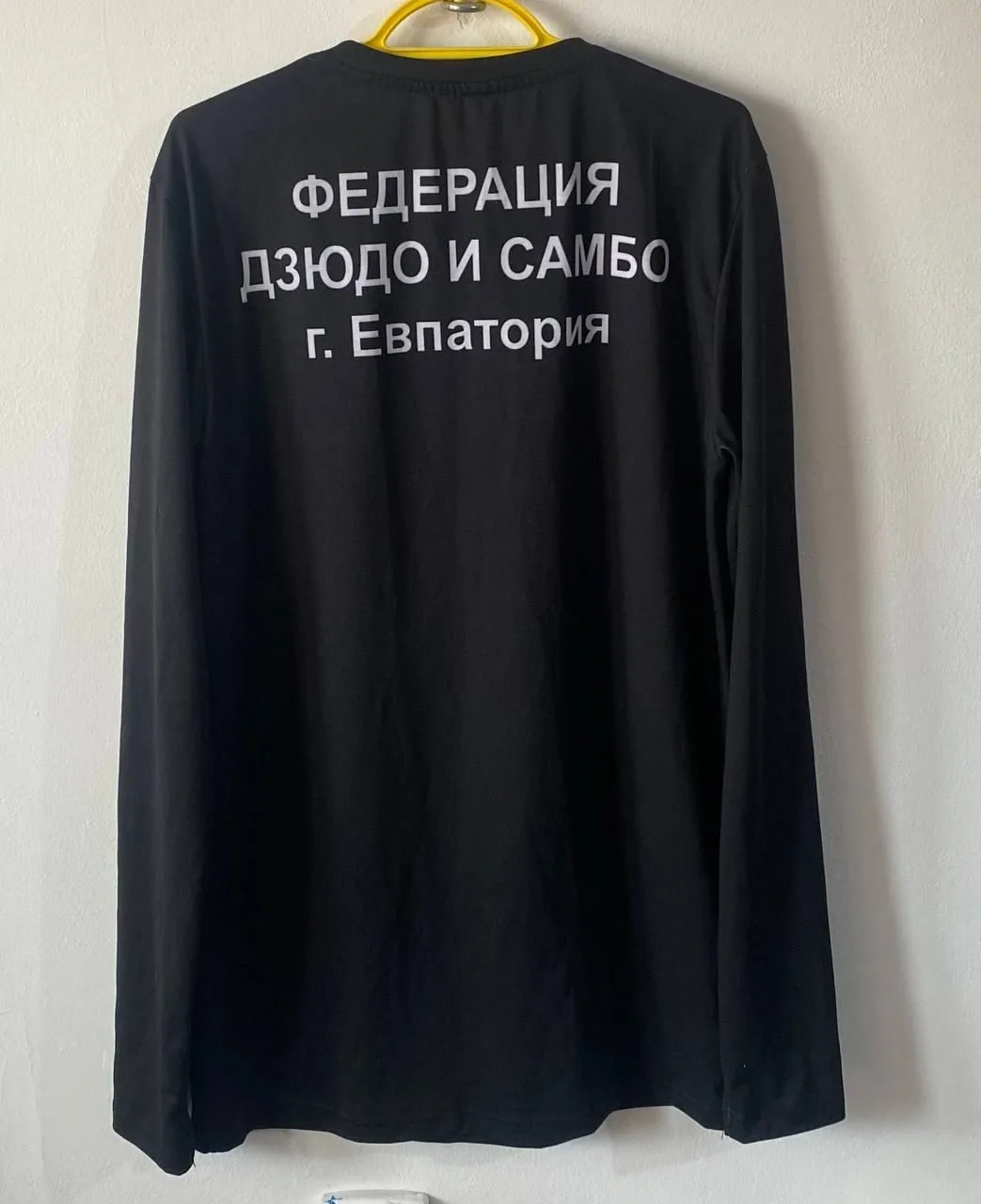 Продам худи, толстовку, безрукавку, ветровку.