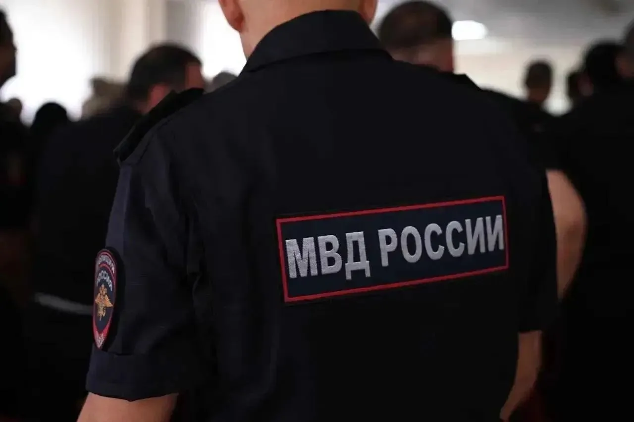 В Краснодаре задержан житель Черкесска, похитивший из торгового павильона 6 смартфонов ...