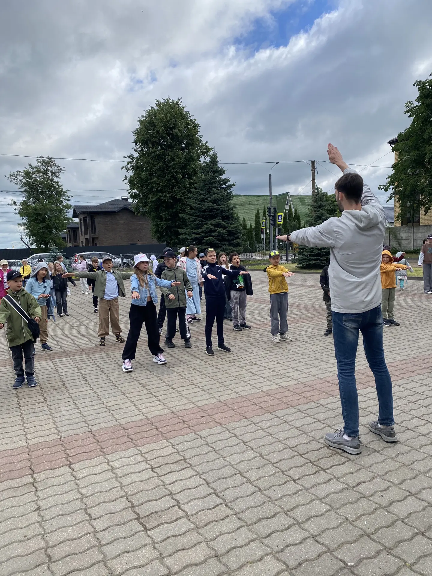 🌈 ДЕНЬ ТЕАТРА 

✨ Сегодня, 17 июня, день начался с общего сбора «Здравствуй, Радуга!», бодрящей утр