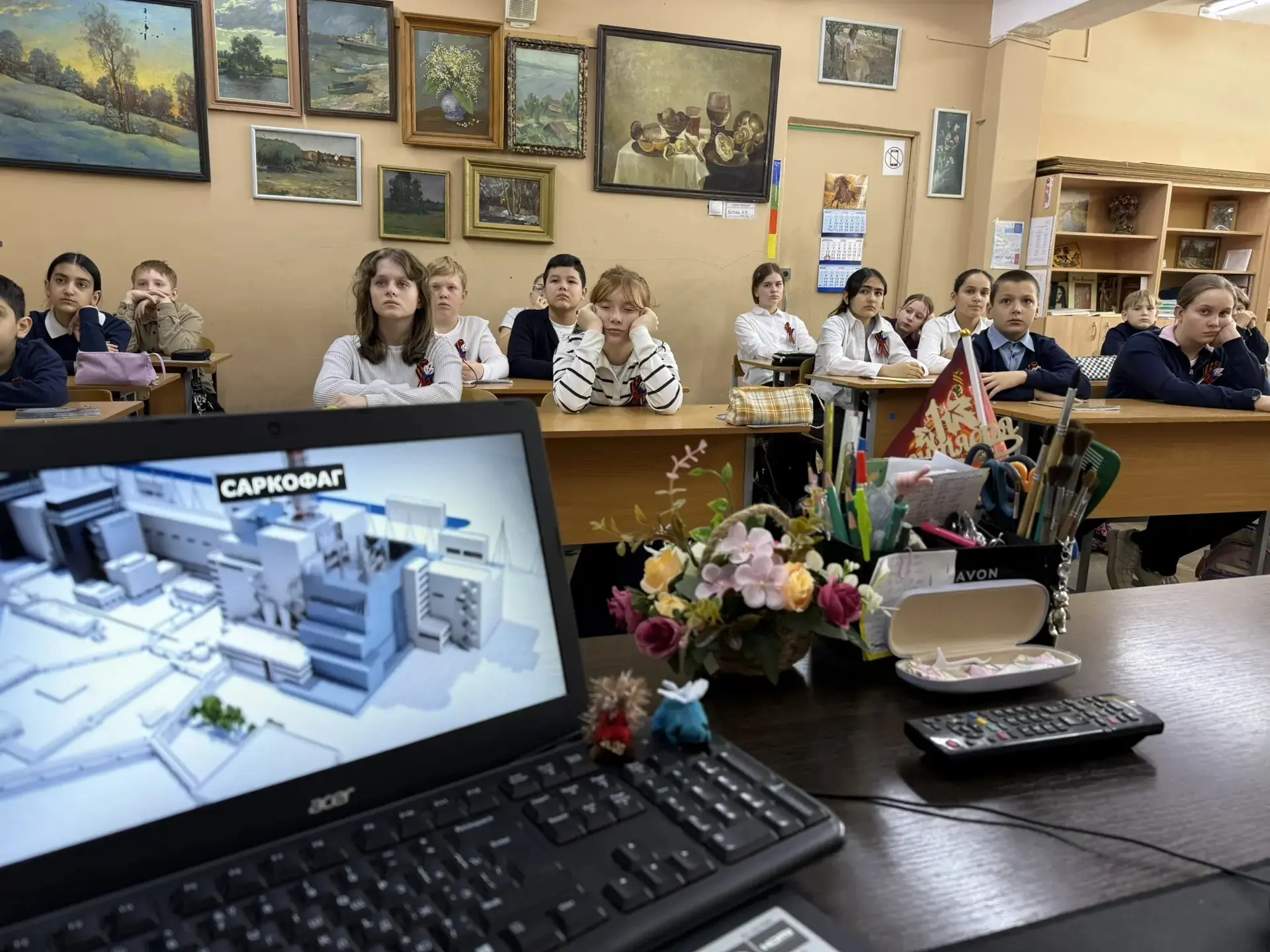 На этой неделе у нас в школе прошли классные часы, посвященные одной из самых трагических дат нашей 