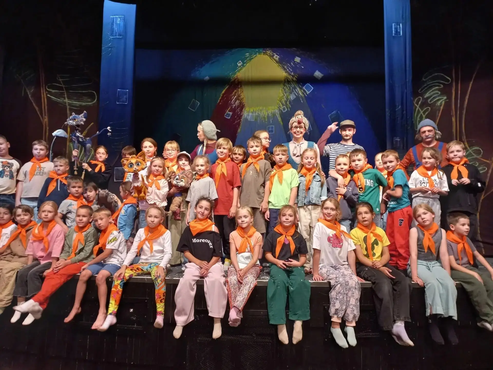 ВОЛШЕБНЫЙ МИР КУКОЛ 🎭 

15 июня воспитанники летнего пришкольного лагеря МОУ «Тверская гимназия №6»