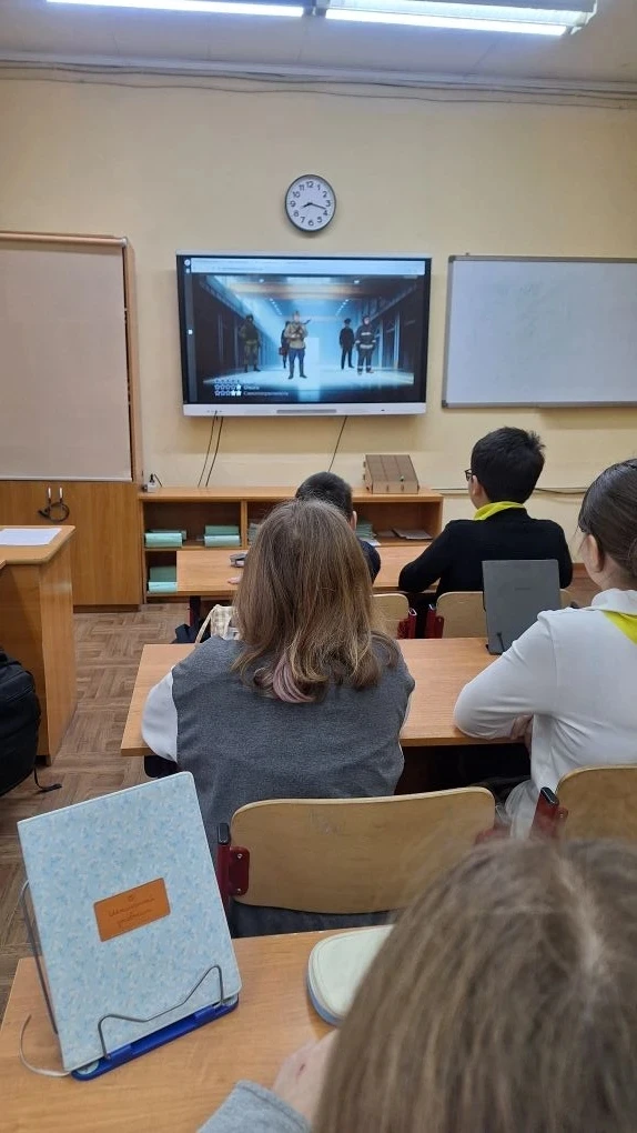 Начало недели, и мы с учащимися традиционно говорили о самом важном. 16 февраля занятие «Разговоры о