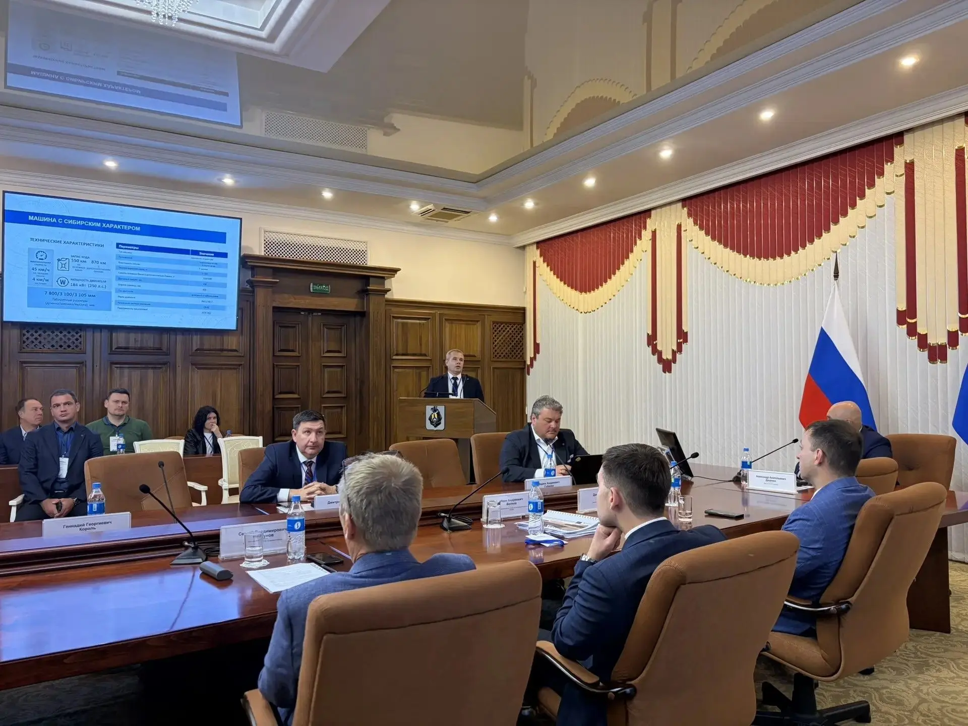 🚍Курганмашзавод продемонстрировал гусеничный снегоболотоход ТМ-140 с грузовой платформ...