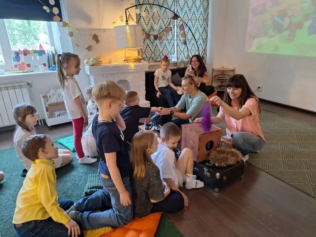 🎪 В ПРЕДДВЕРИИИ ЛЕТНИХ КАНИКУЛ: ПРИКЛЮЧЕНИЕ УЧЕНИКОВ 1 «Б» В СТУДИИ «ВОЗДУШНЫЙ КРОКОДИЛ»! ☀️✨  В пос
