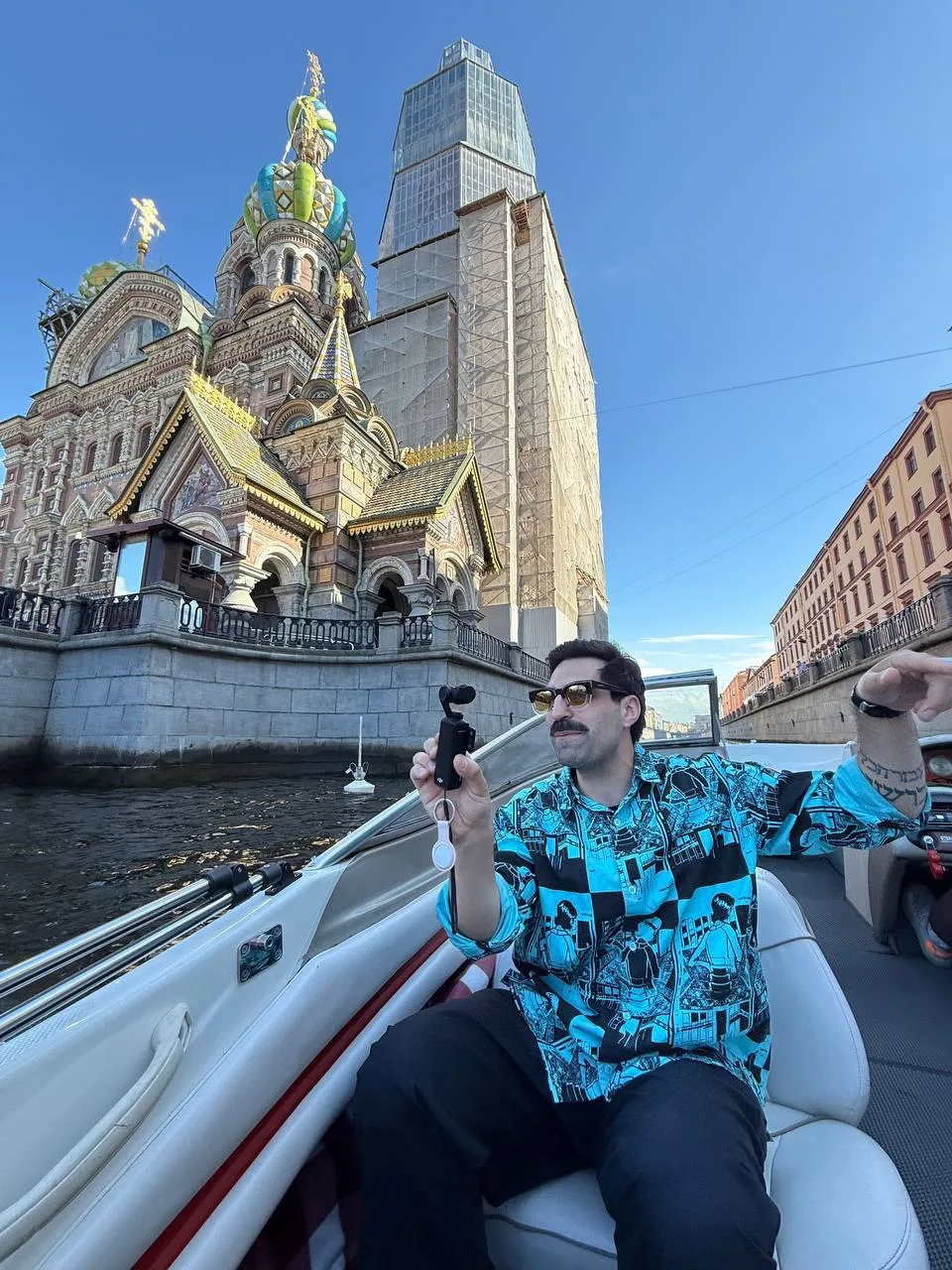 С ВОДЫ НАМНОГО КРУЧЕ

На днях снова побывал в Петербурге. В этот раз решил не просто бродить по улиц