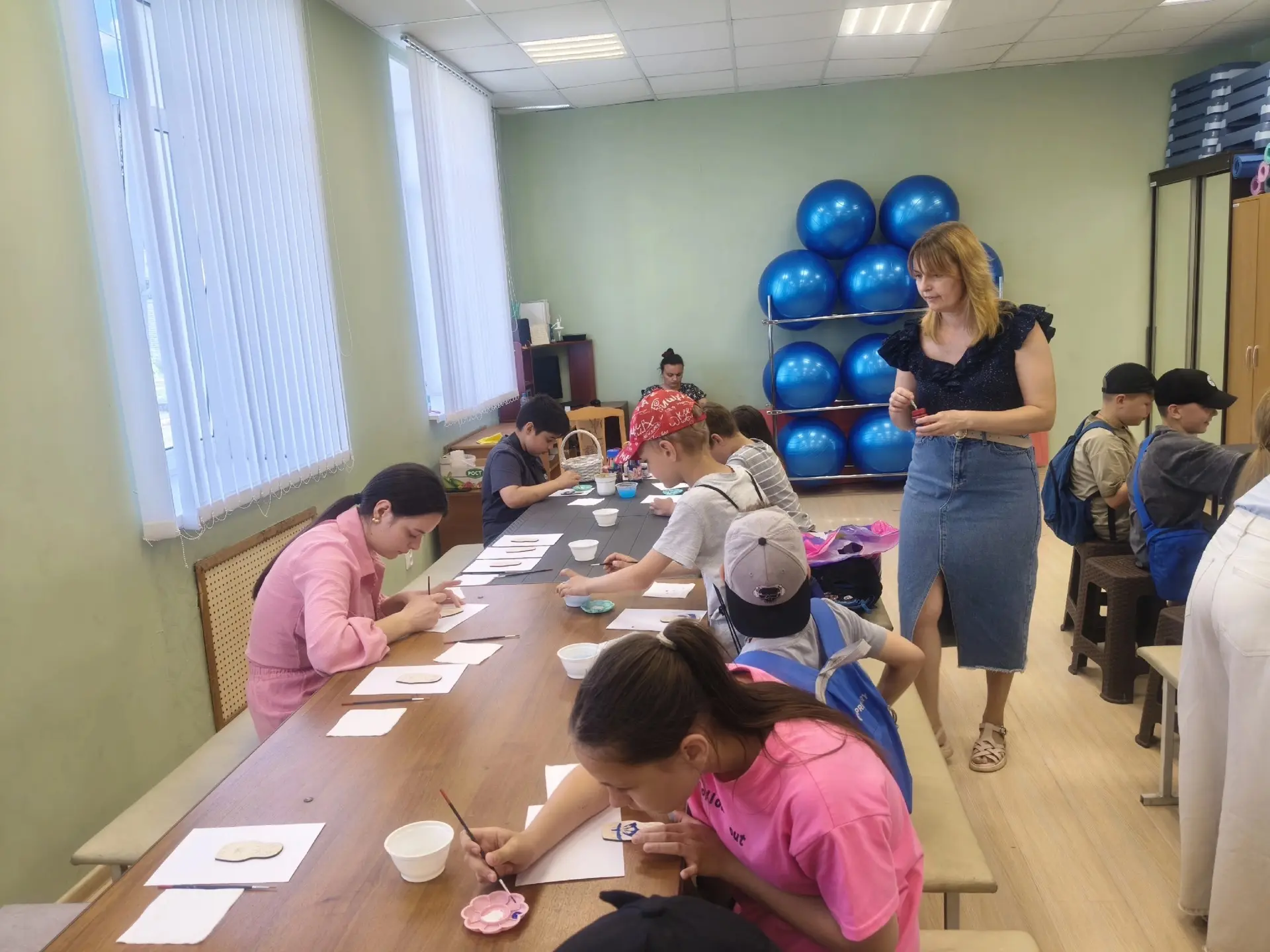 Маленькие творцы в деле! Наш «Арт движ» зажёг новые таланты 🎨✨

☺️Сегодня наши юные участники погру