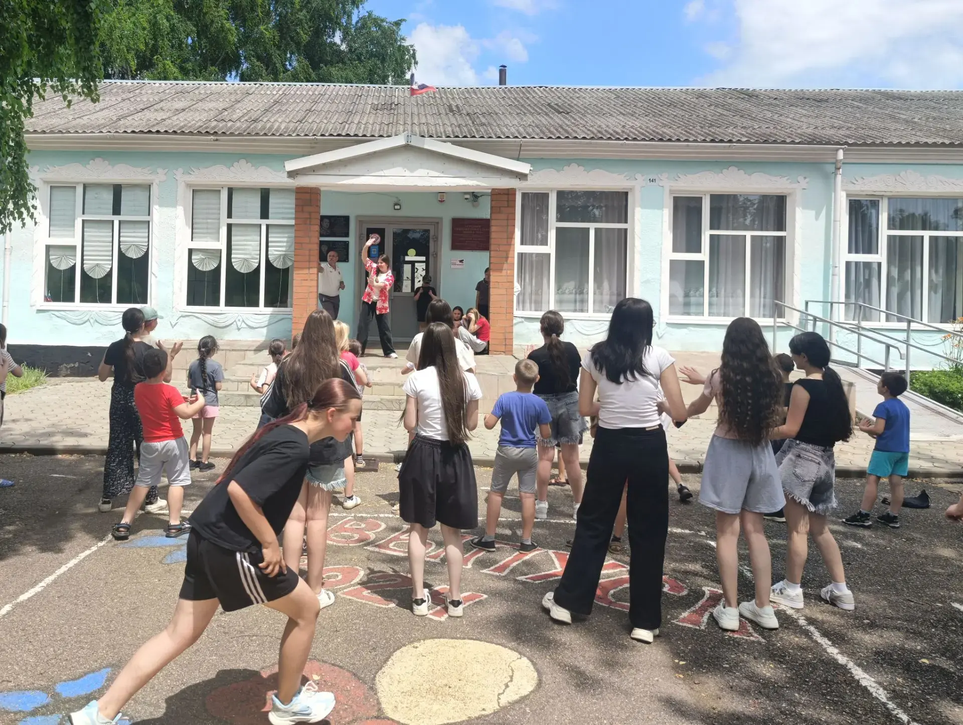 💃 День национальных танцев и полезных знаний!

Сегодняшний день в лагере прошёл под девизом «Национ