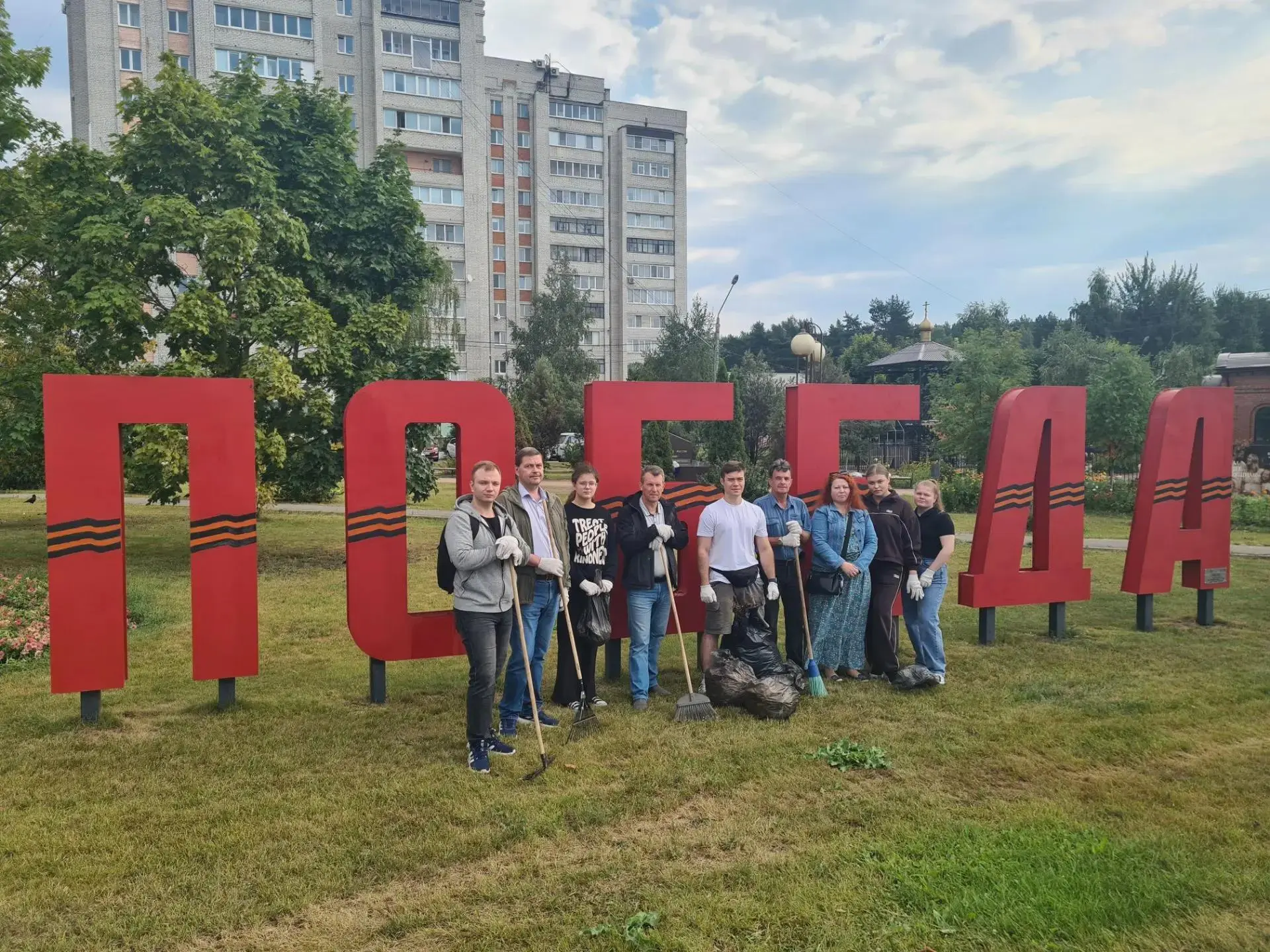 В рамках стартовавшего в городе месячника по благоустройству 22 августа прошел общегоро...