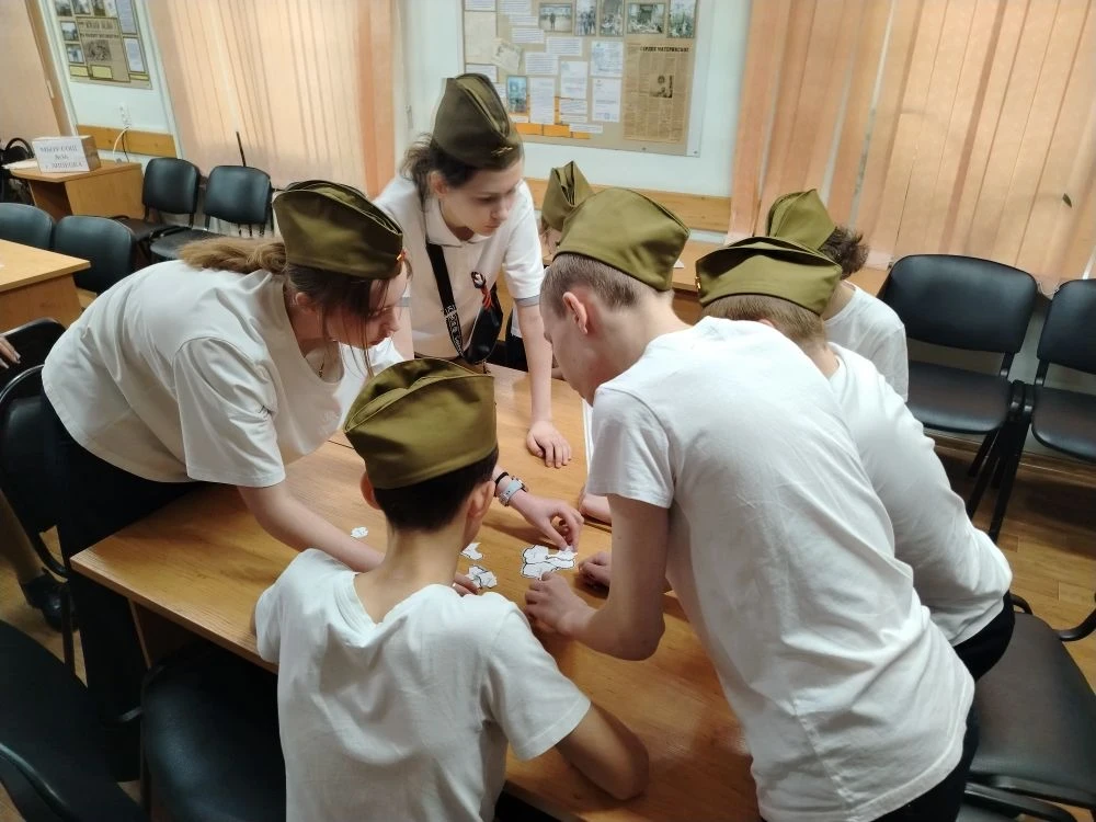 📜 Сегодня наши учащиеся приняли участие в финале городского историко-патриотического квеста «Истоки-