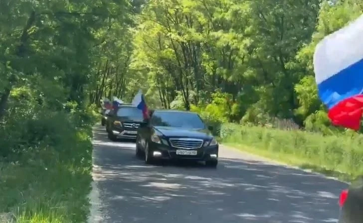 Железногорские судьи устроили автопробег ко Дню России

Железногорские сотрудники судов в преддверии