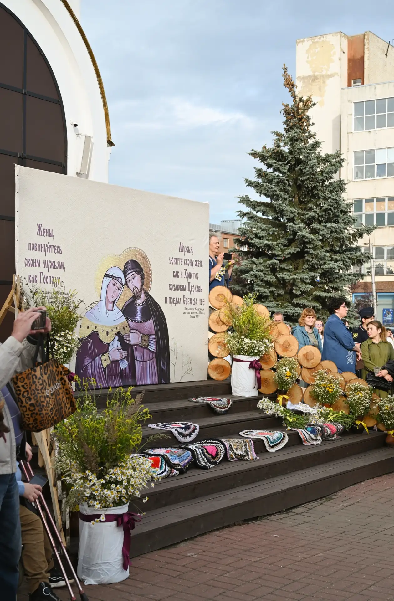 ❤ ДЕНЬ СЕМЬИ, ЛЮБВИ И ВЕРНОСТИ ❤

8 июля, в честь Дня семьи, любви и верности, мы собрались на площа