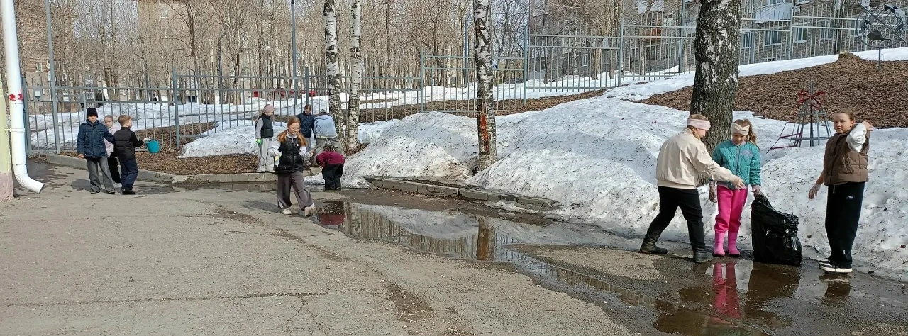 🌿 Тот, кто любит свою школу  На прошлой неделе на территории гимназии кипела работа: ученики и учите