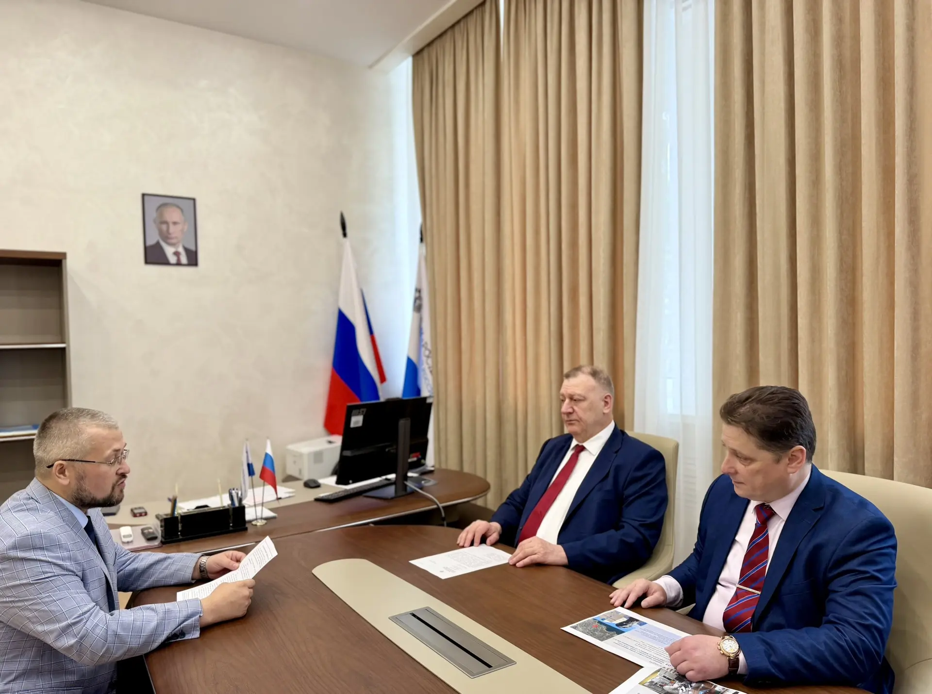 ФАУ «РосКапСтрой» и ГУП ДНР «Агентство инвестиционного развития Донбасса» обсудили перс...