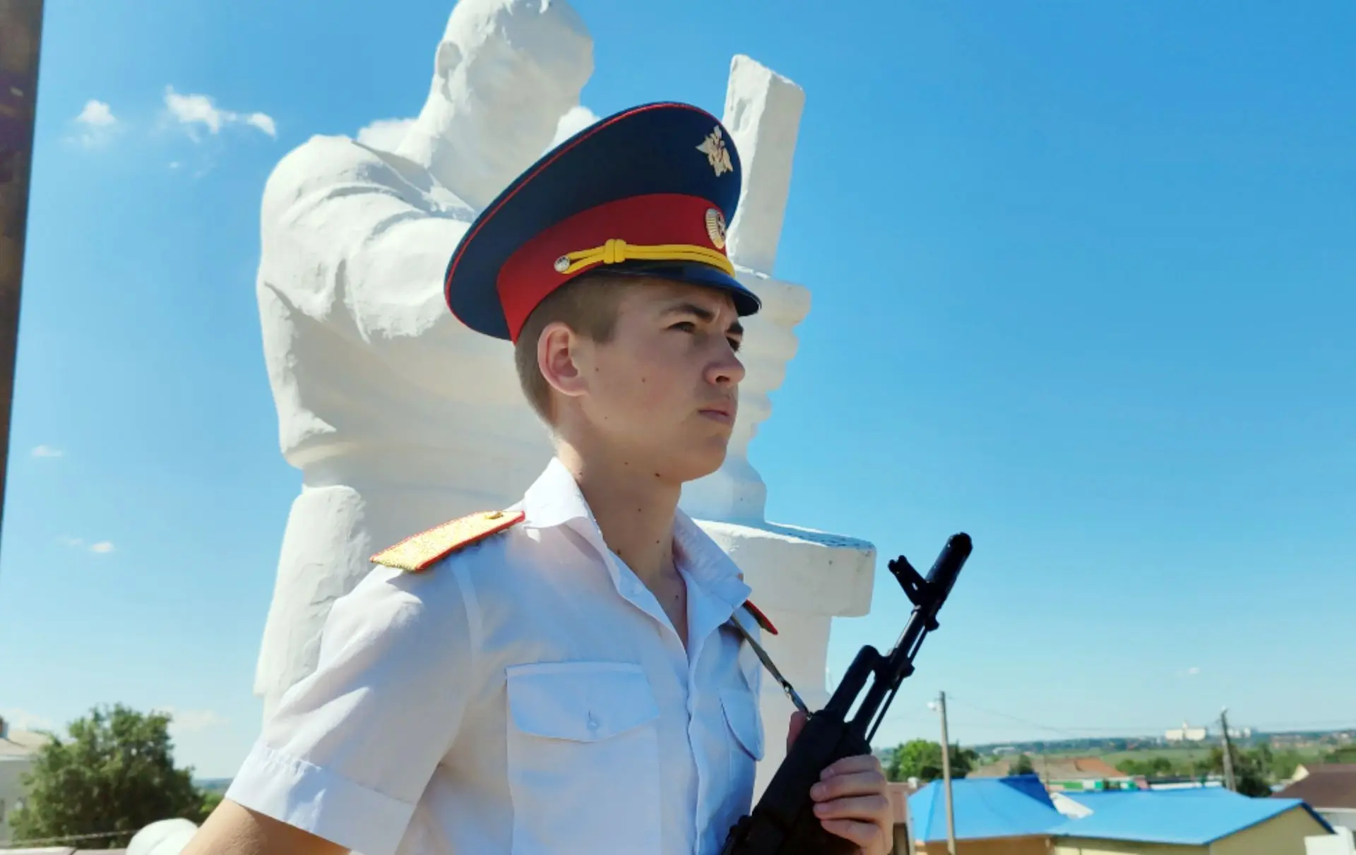 🇷🇺 С честью и благодарностью: дань памяти героям

В этот священный День Памяти и Скорби, в 85-ю го