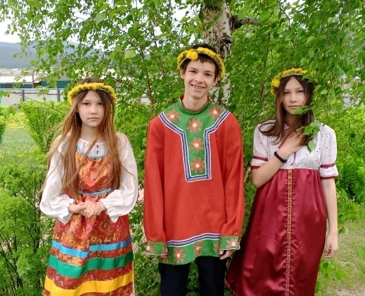 🌈В этом году погода нас пока теплом особо не радует, на улице то пасмурно⛅, то ветер, ...