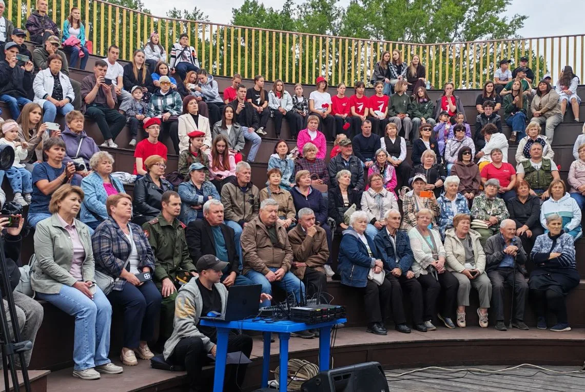 В преддверии Дня памяти и скорби в парке «Прибрежный» состоялся концерт, посвящённый памяти погибших