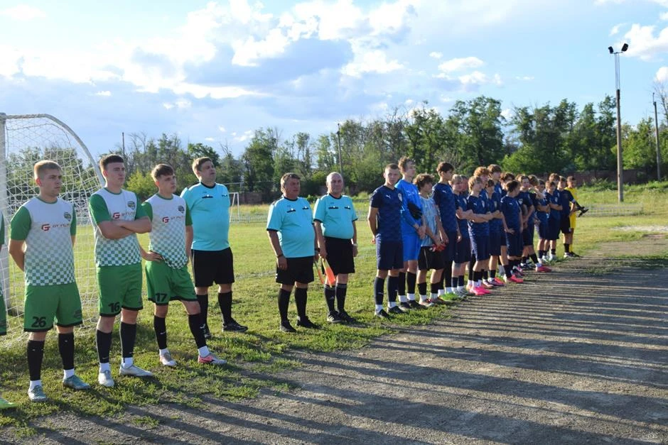 В Шахтах проходит открытый городской чемпионат по футболу