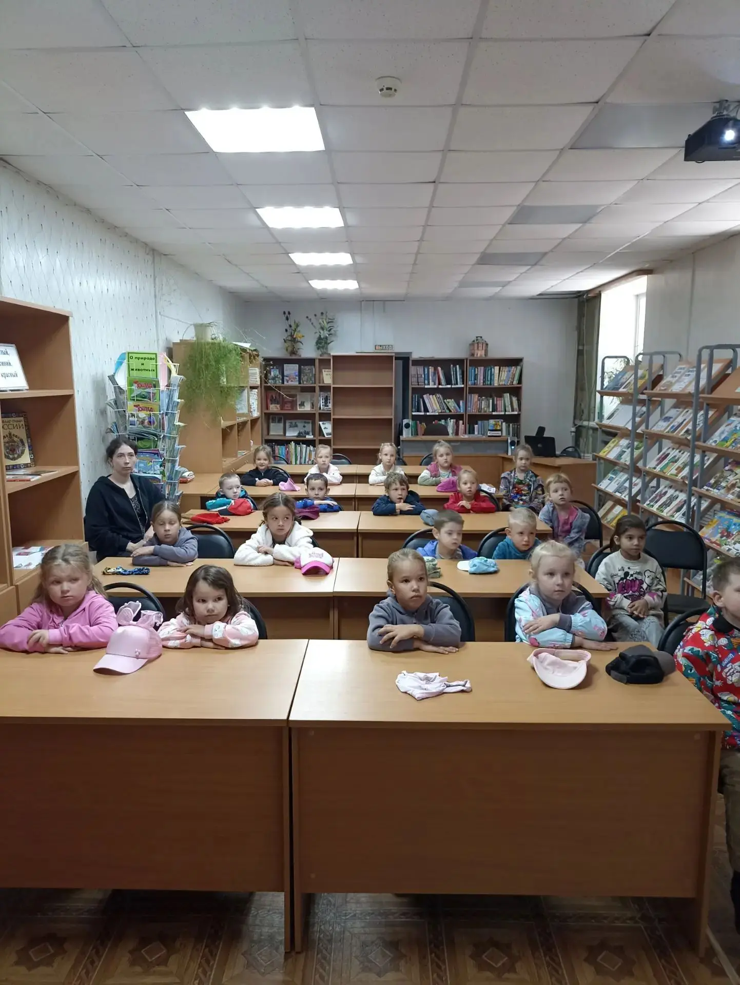🐻 Зарядка для ума в библиотеке 🐼