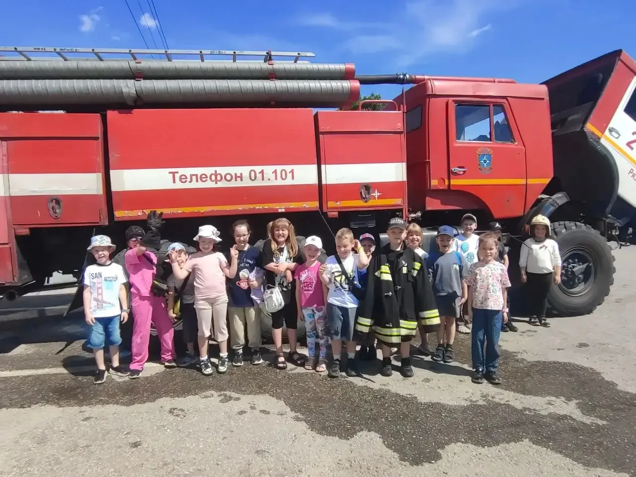 🚒Сегодня ученики первых классов побывали на увлекательной экскурсии в пожарной части п. Мурмино, ко