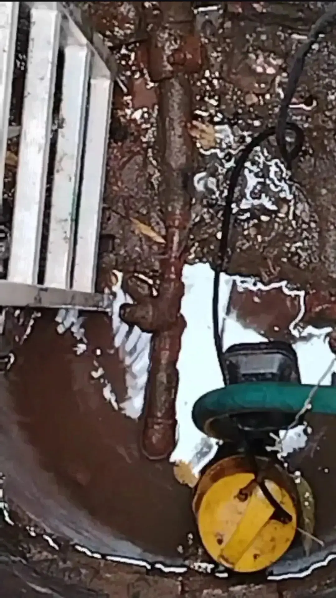 💧 «Нам под 90 лет, а воды в доме нет»: пожилые жители Ногинска отчаялись ждать помощи