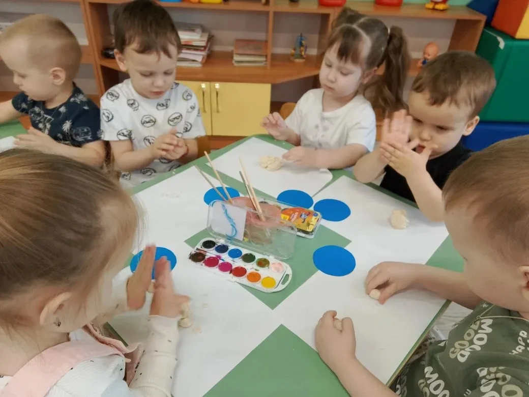 Дата :29 апреля 
Кружок "Умелые ручки" 
Тестопластика (лепка из солёного теста) — это эффективный ме