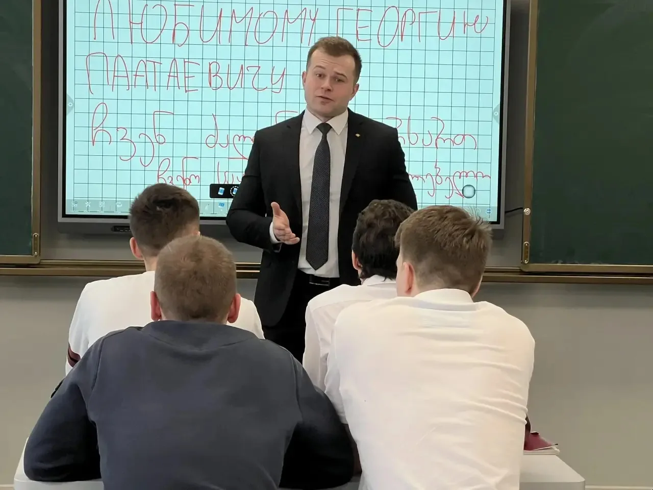 Профориентационное мероприятие в школе: встреча с представителем ФСО   В пятницу, 13февраля, в нашей