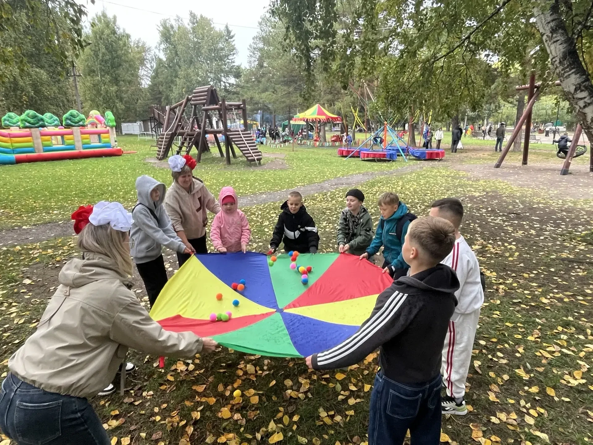 1 сентября городской парк им. А.С. Пушкина наполнился звонким смехом и атмосферой празд...