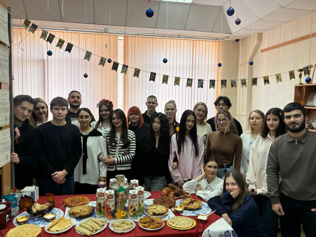 🍯 Как в университете зиму провожали: блины, конкурсы и народное гулянье! 🥞 В эту пятницу  наша студе