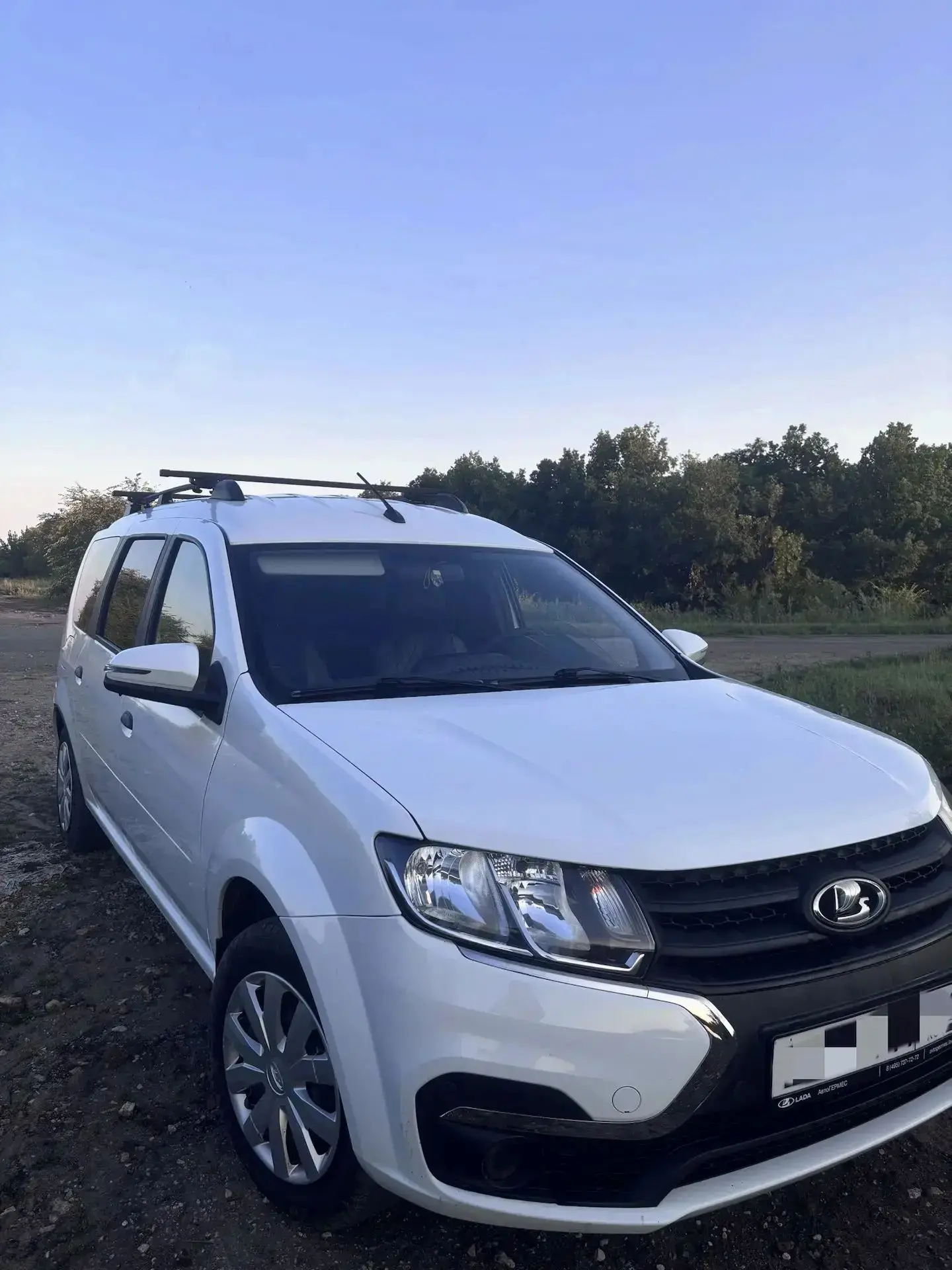 Предлагается к продаже автомобиль LADA Largus.  Отличный вариант для семьи или бизнеса....