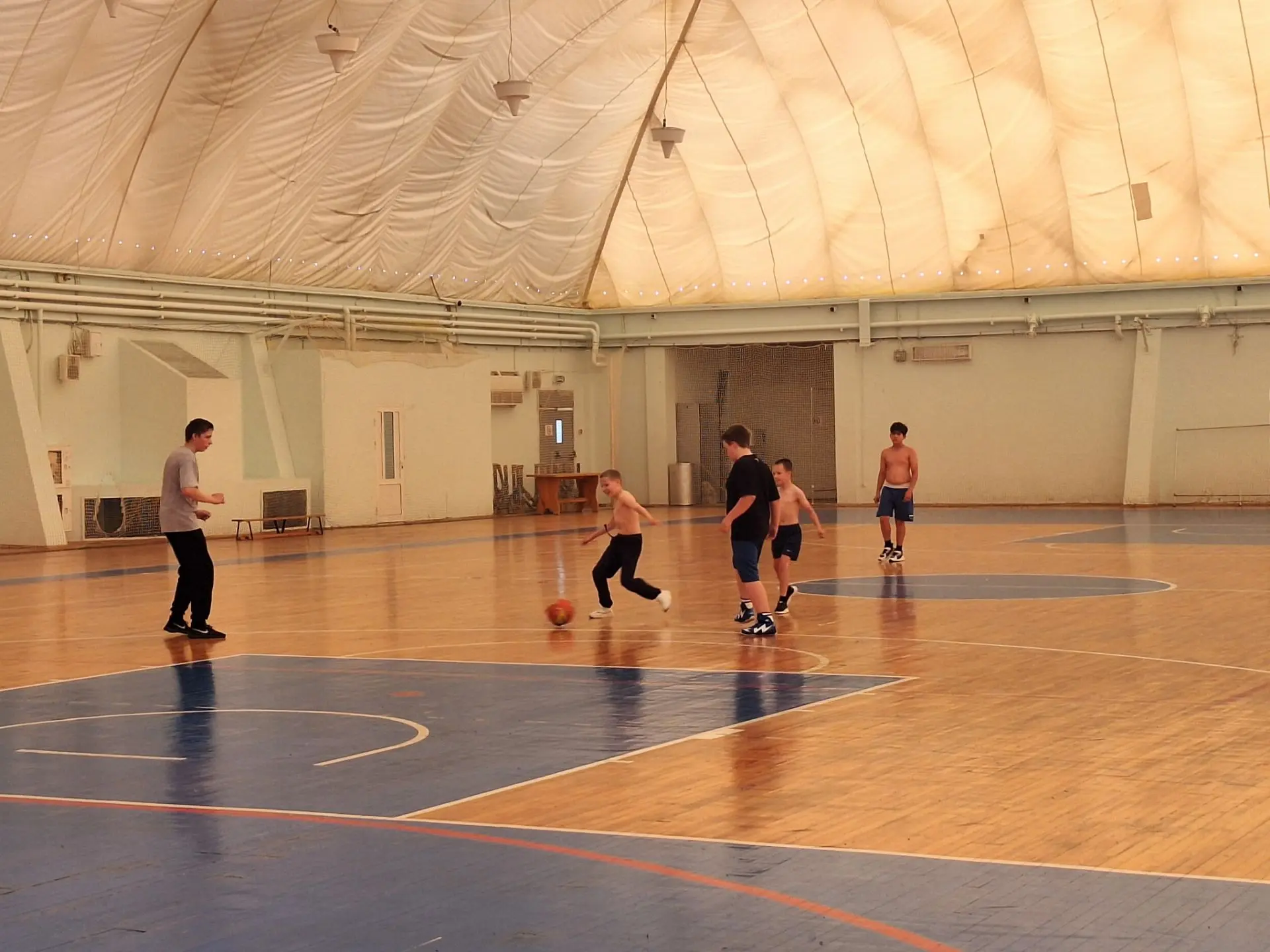 🥊⚽ Зачем боксёрам — футбол? Разбираемся, почему эти два вида спорта отлично дополняют друг друга!

