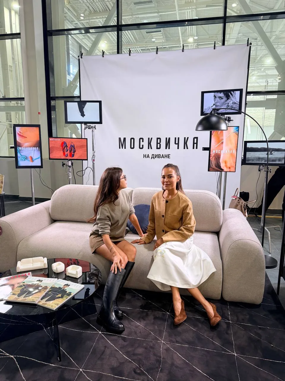 У меня сегодня весь день прошел на Cosmoscow,  писали интервью на нашей зоне «Москвичка...