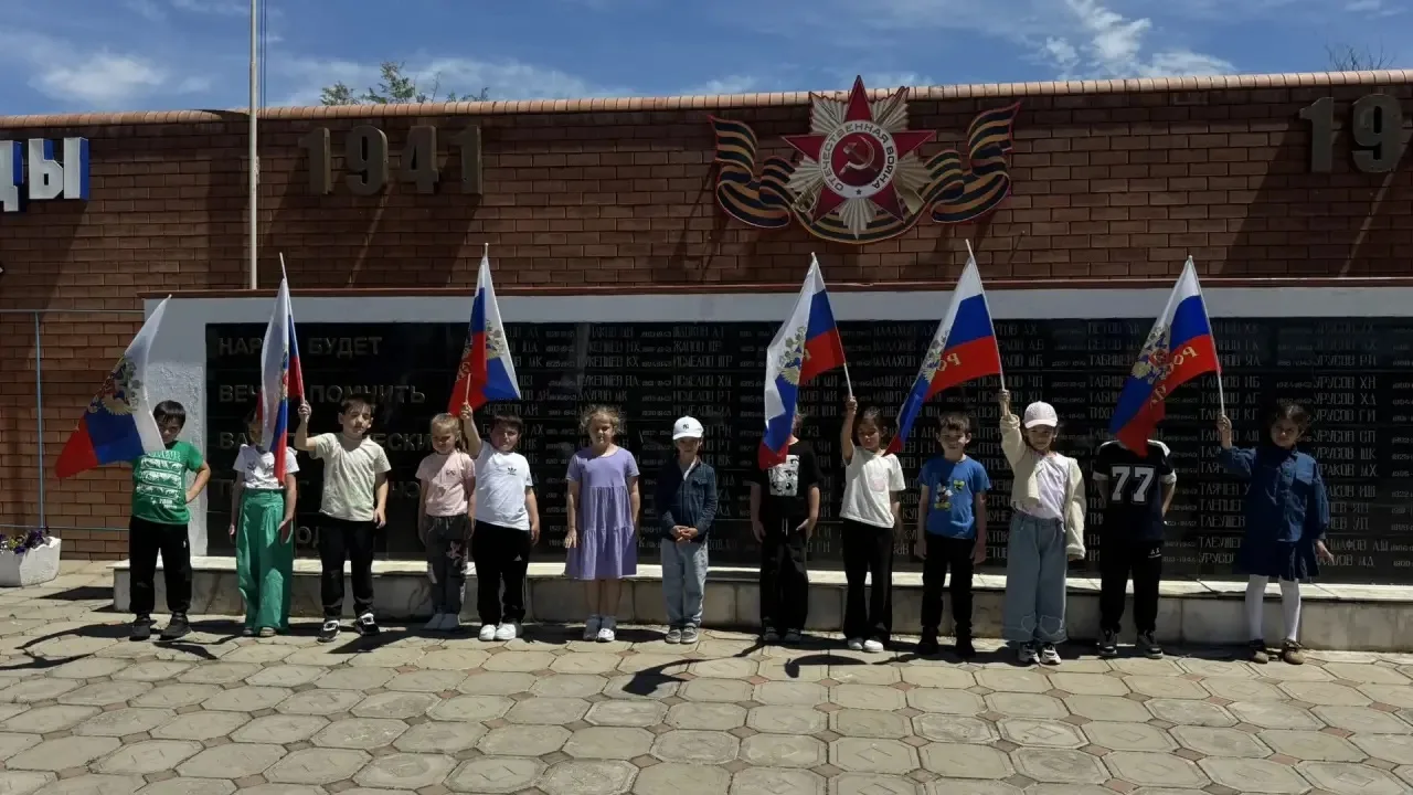 🚩 Походы Первых: в единстве с историей и природой!

В преддверии Дня России наши ребята отправились