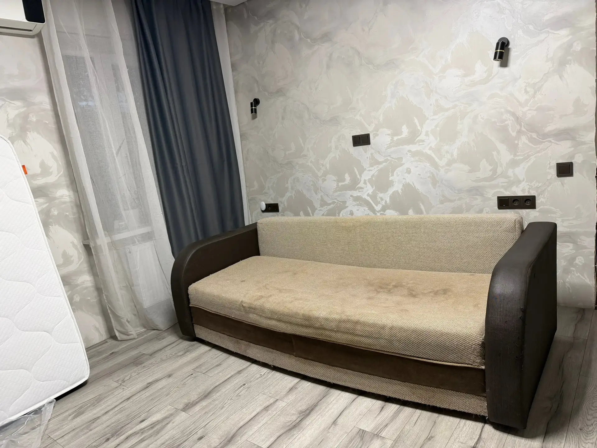Отдам бесплатно диван. Телефон для связи 89954450400