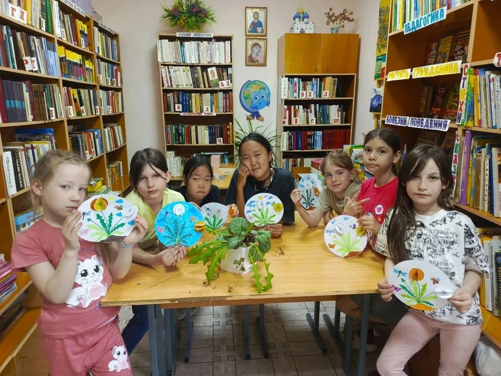 🌼 13 мая — День одуванчика!