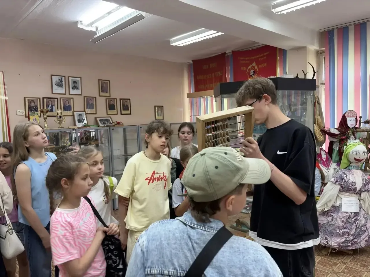 Сегодня школьный музей "Сибирское наследие" встречал гостей - учащихся школьного летнег...