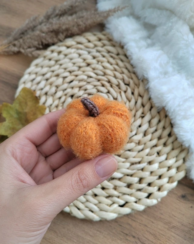🎃 Брелочек тыковка.