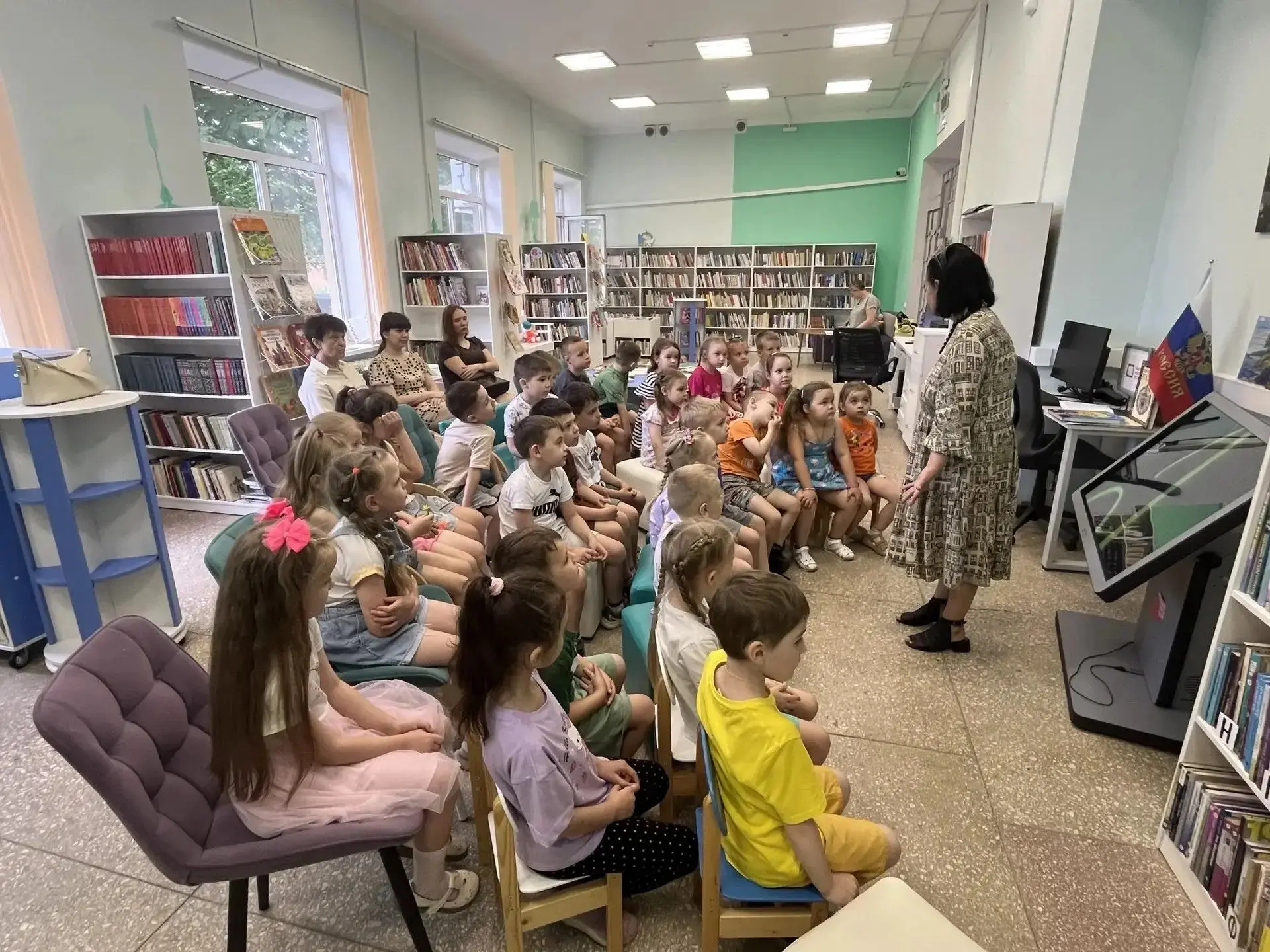 Дошкольники в библиотеке: Пушкин и День России

Воспитанники нашего ДОУ побывали на познавательном м