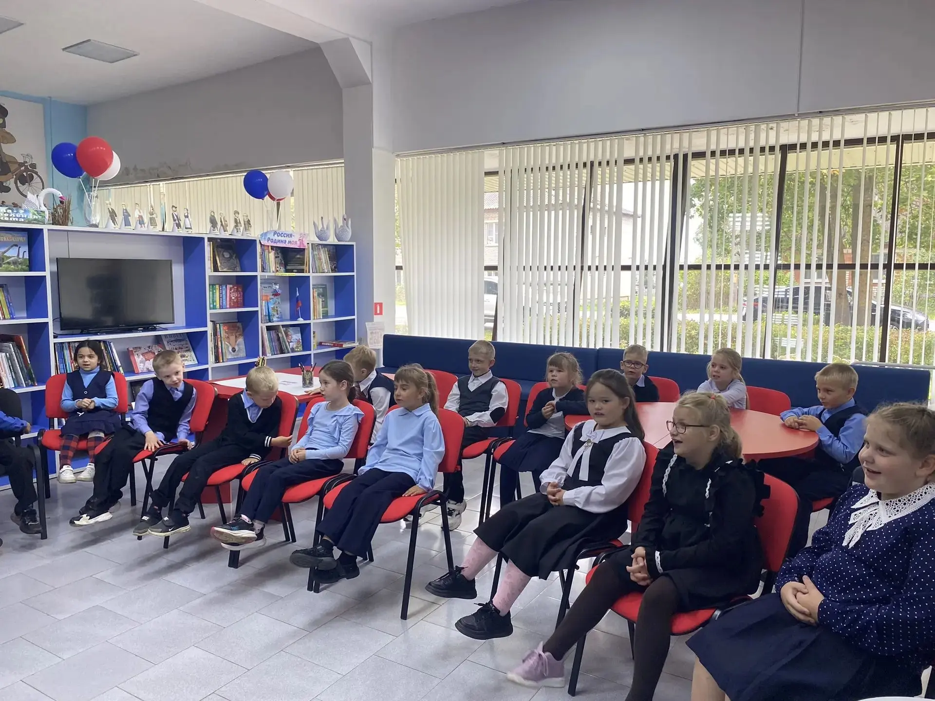 В районной библиотеке им.И.В. Виноградова для учащихся первого „А“ класса (классный рук...