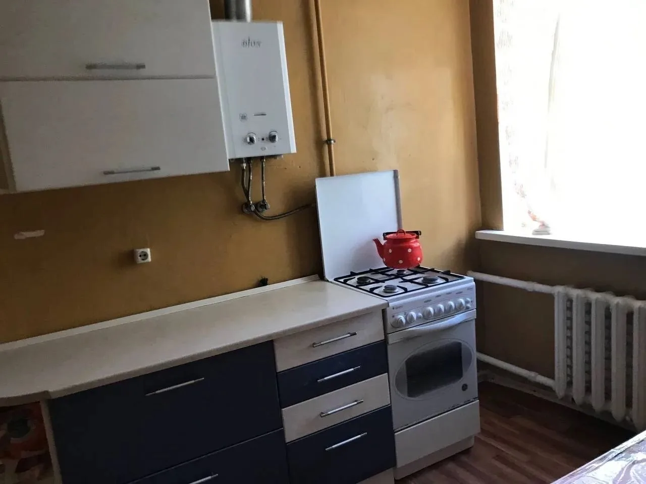 Снять 3-комнатную квартиру в Донецке, Ворошиловский район, ул. Розы Люксембург