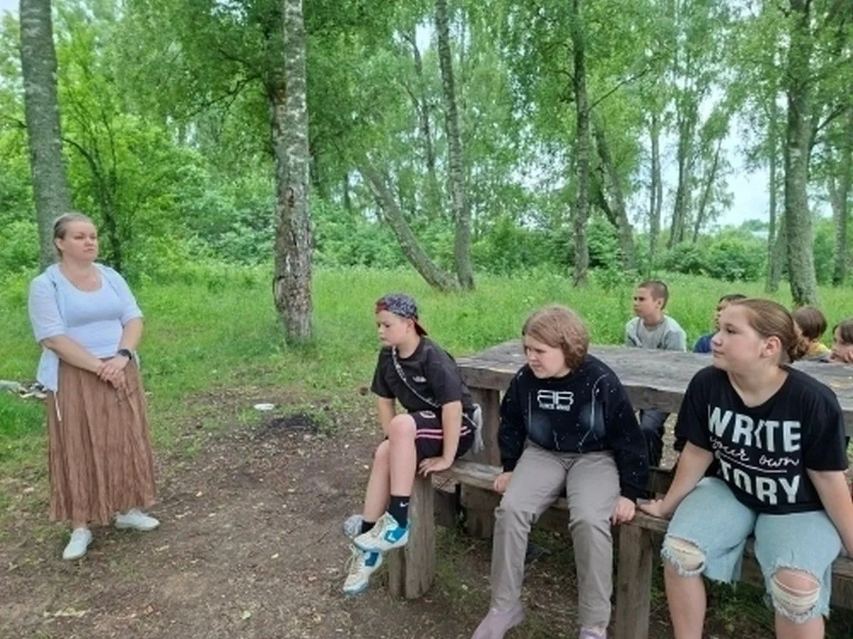 15 июня воспитанники пришкольного лагеря совершили экскурсию к памятнику природы Фурман...