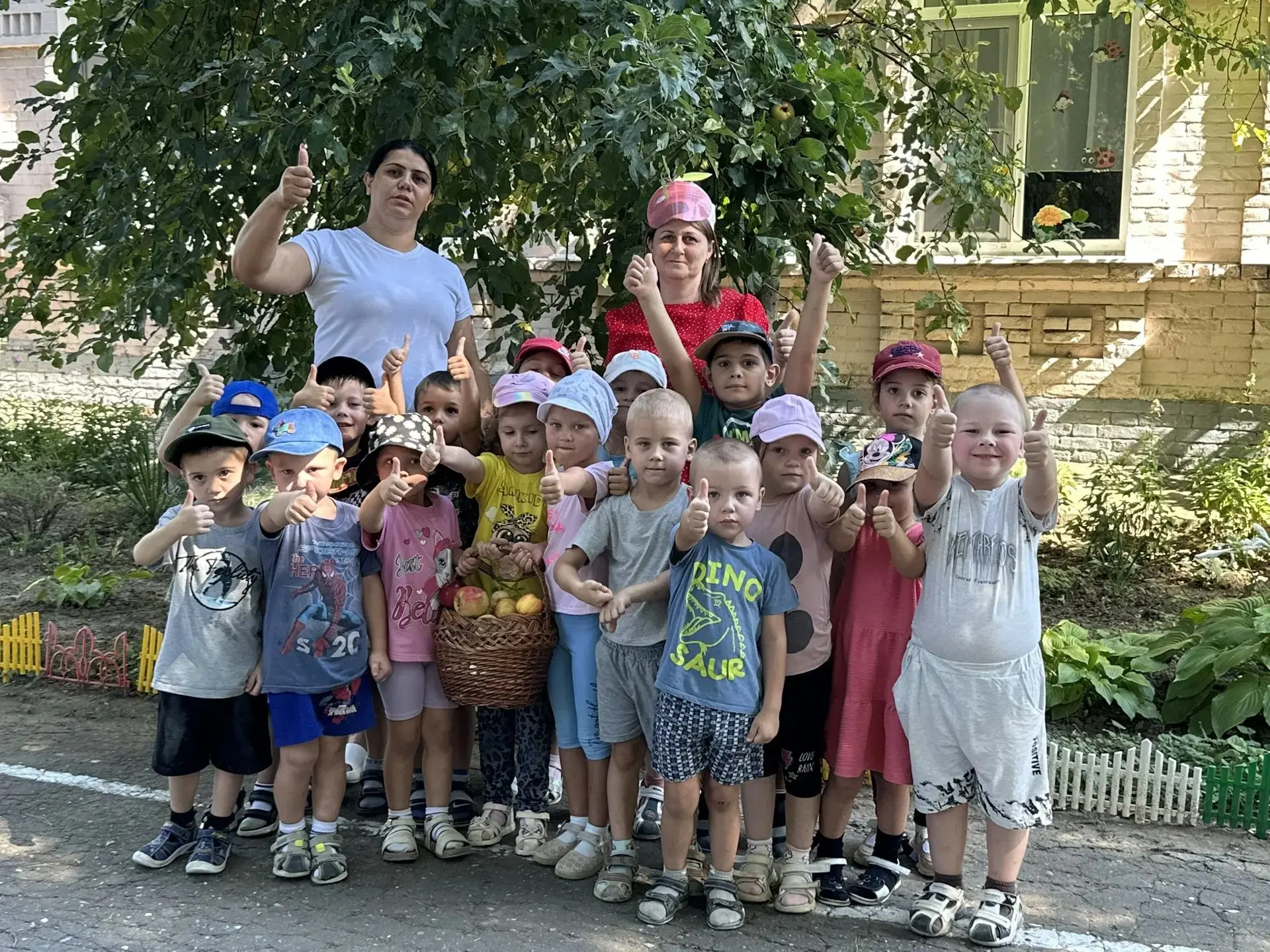 🍏🍎В детском саду прошёл весёлый и познавательный праздник — Яблочный Спас! Ребята поз...