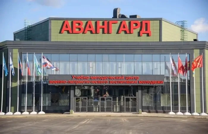 🔥Наши ученицы недавно вернулись с патриотической смены в лагере «Авангард» (парк «Патр...