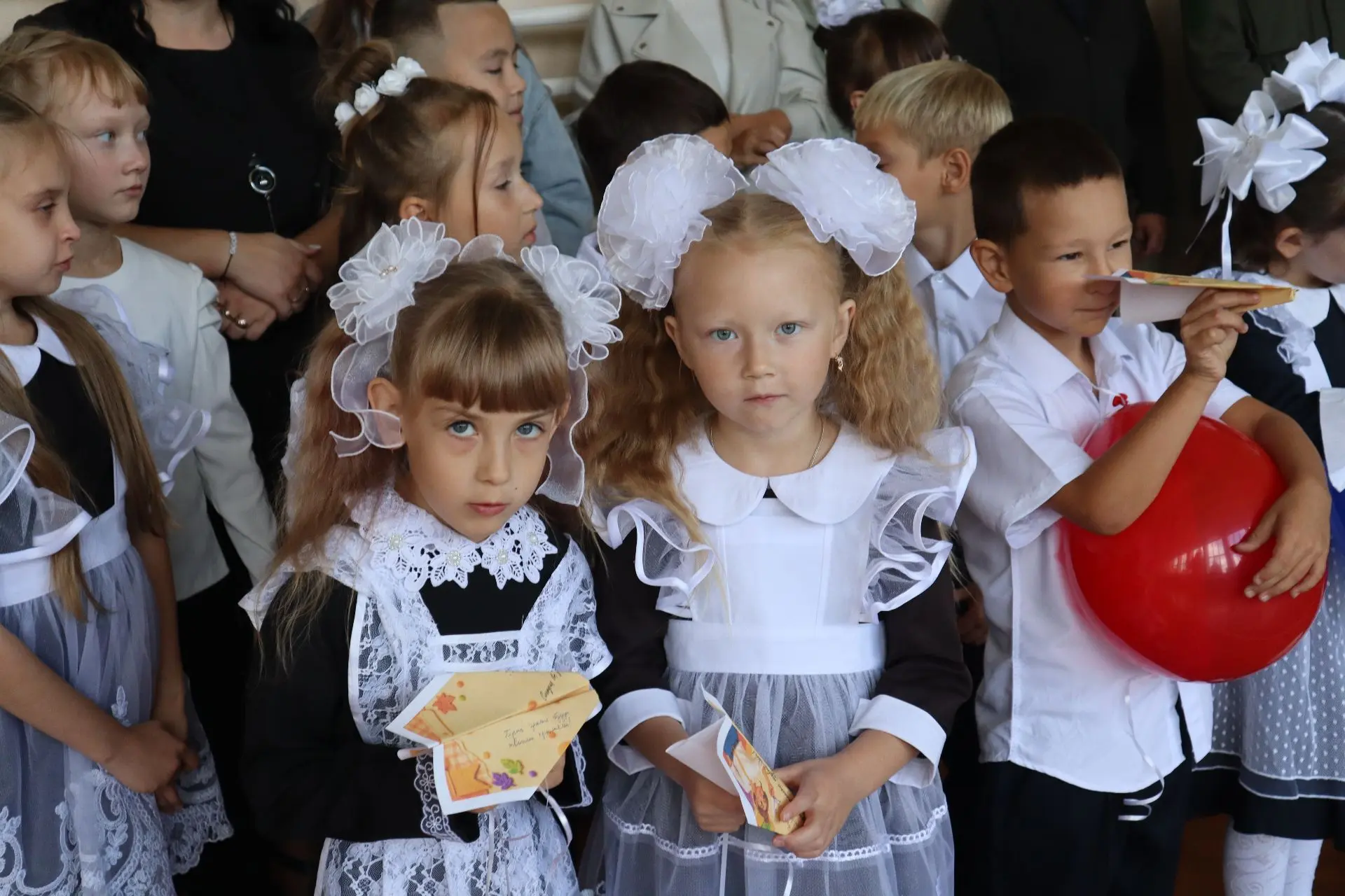 🎓 «Самолётик будущего»: добрая эстафета нашей школы 💛