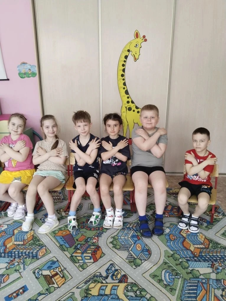 💪Логоритмика - это система упражнений, объединяющая слово, движение и музыку, которая развивает речь