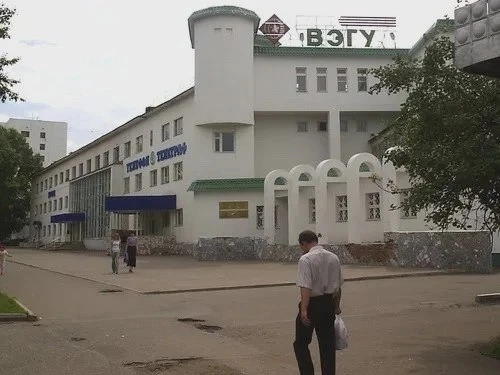 🎓 Почему в городе нет своего вуза?