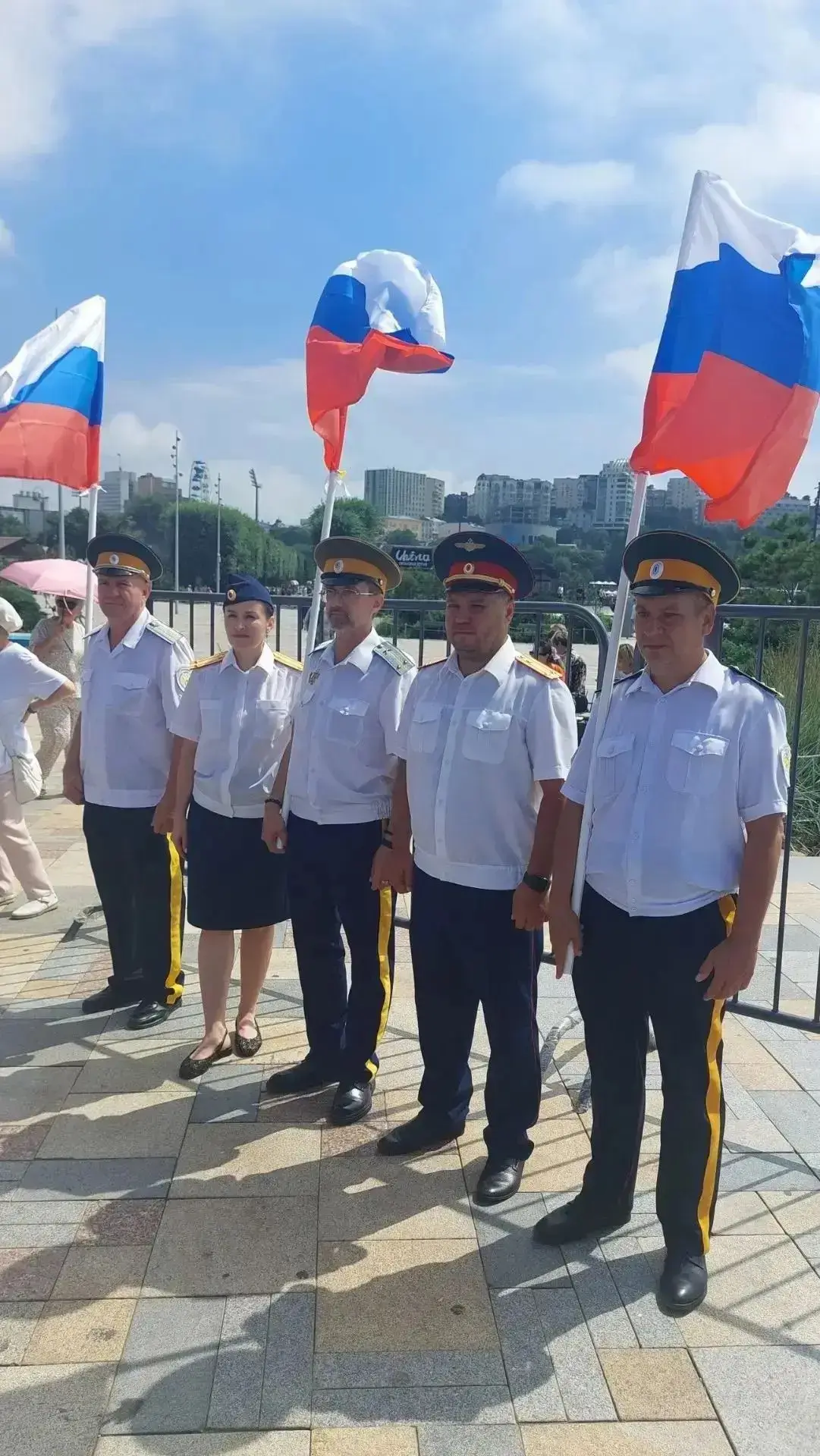 🇷🇺 Вчера вместе с жителями Владивостока отметили один из главных праздников — День Го...