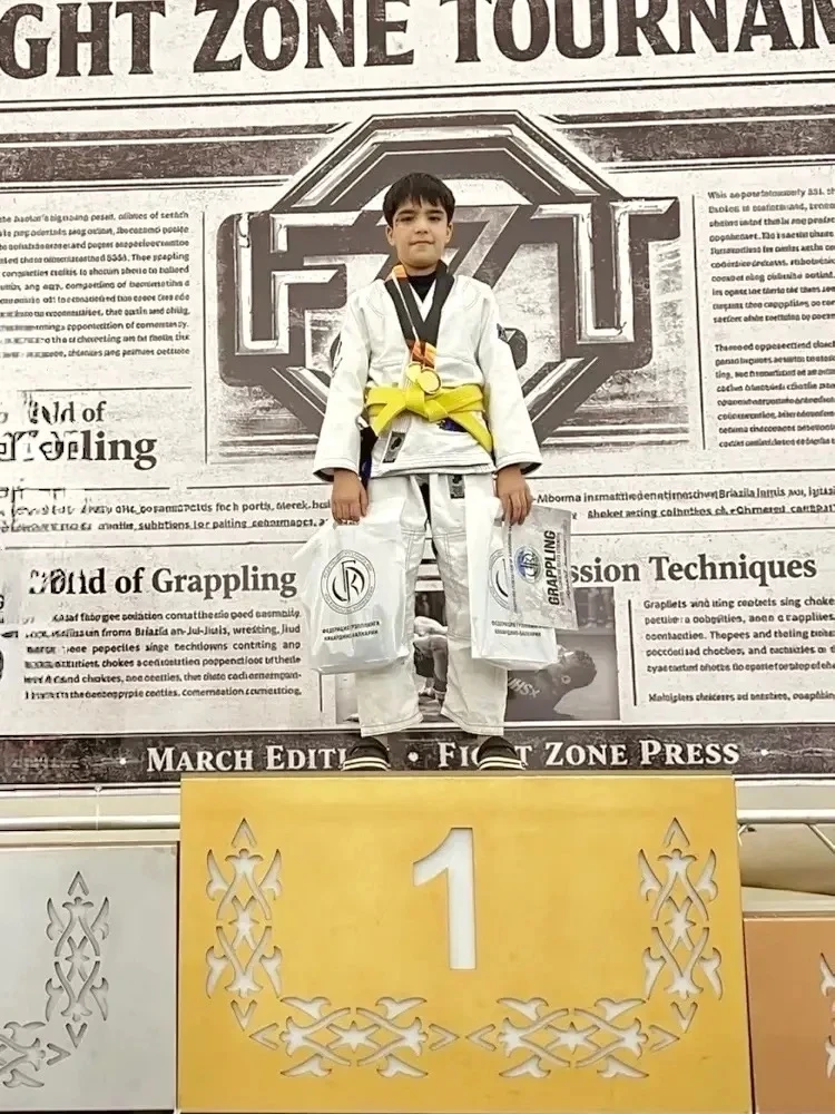 🎊Двойная победа нашего чемпиона! 🏆 Поздравляем ученика 5-1 класса Шухратова Олимжона с великолепным 
