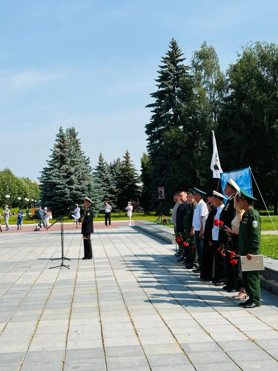 В Йошкар-Оле прошёл торжественный митинг, посвящённый Дню Военно-Морского Флота России....